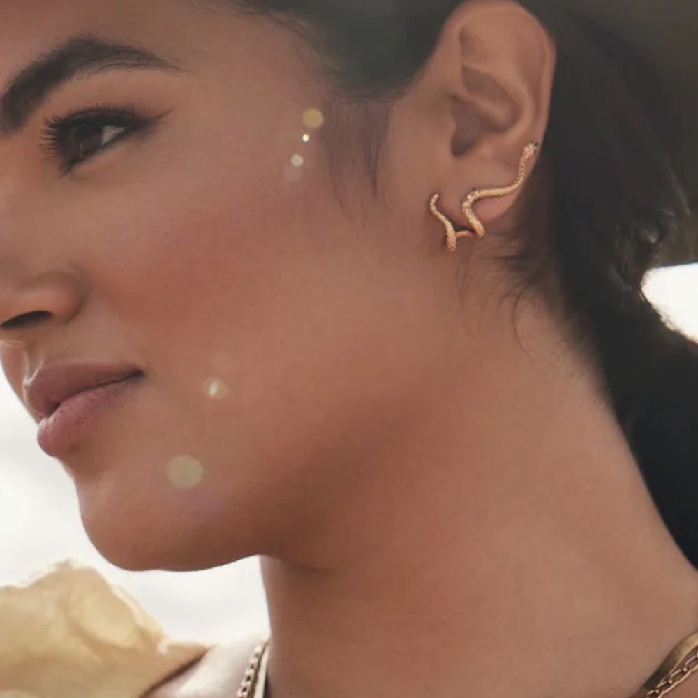 NWT Kendra Scott Ear Climber Earrings in Vintage Gold